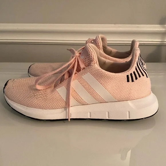 adidas gazelle silver green womens adidas kaptir base shoes Women's Shoes -pink